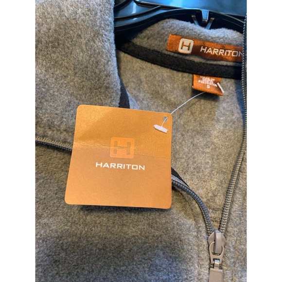 Sleeveless vest new‎ with tags - Picture 5 of 9